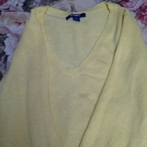 Old navy sweater